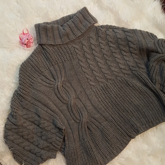 Knit Poncho - Picture 2 of 4